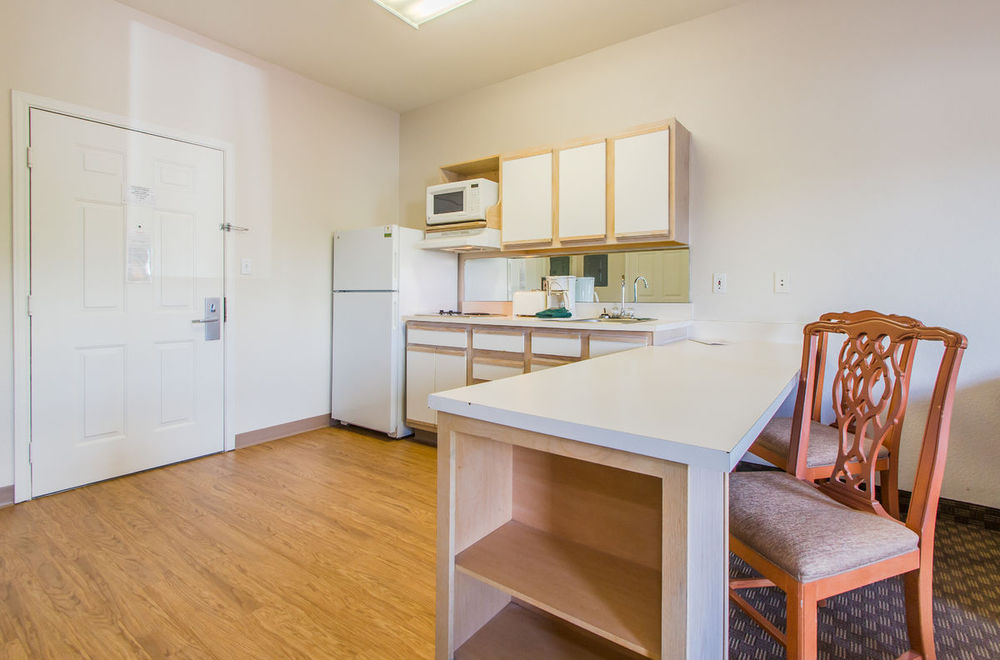 Intown Suites Extended Stay โคโลราโดสปริงส์ ห้อง รูปภาพ