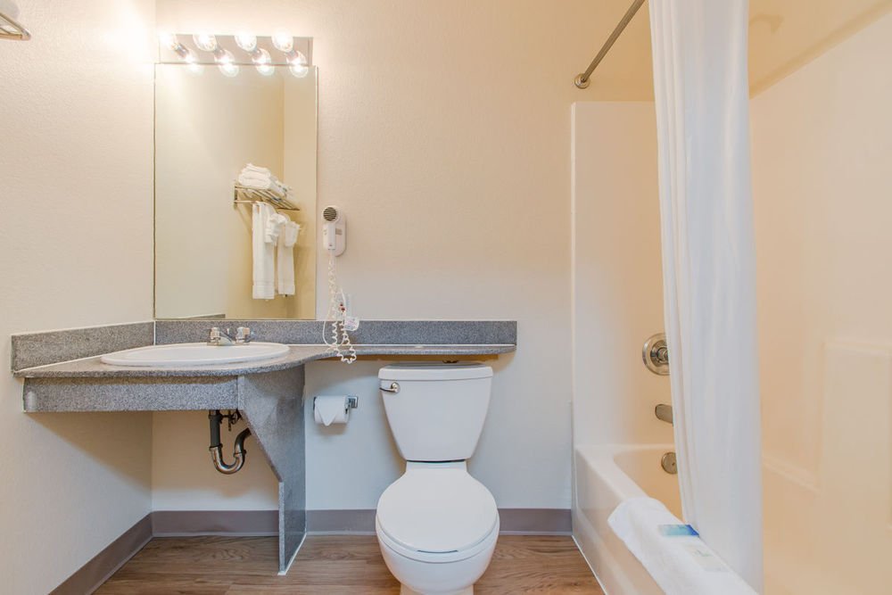 Intown Suites Extended Stay โคโลราโดสปริงส์ ห้อง รูปภาพ