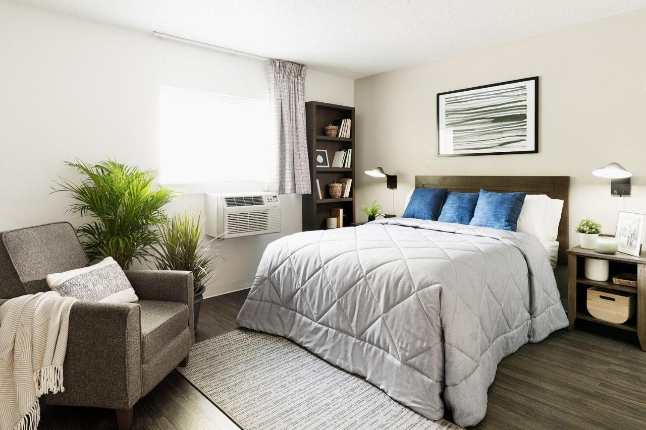 Intown Suites Extended Stay โคโลราโดสปริงส์ ภายนอก รูปภาพ